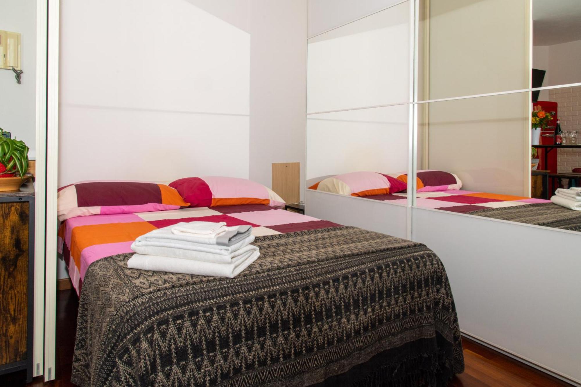 10 Minutes Duomo-Elegant Apt Milan Bagian luar foto